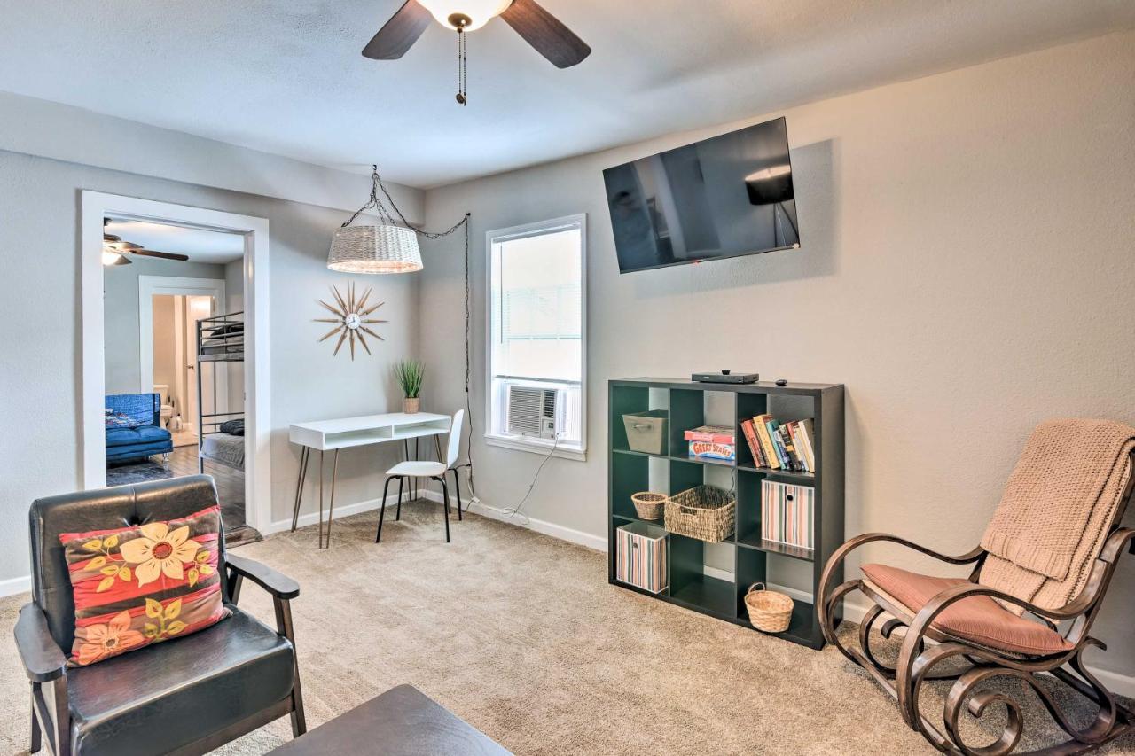Cozy Galveston Apartment - Walk To Beach And Dining Eksteriør bilde